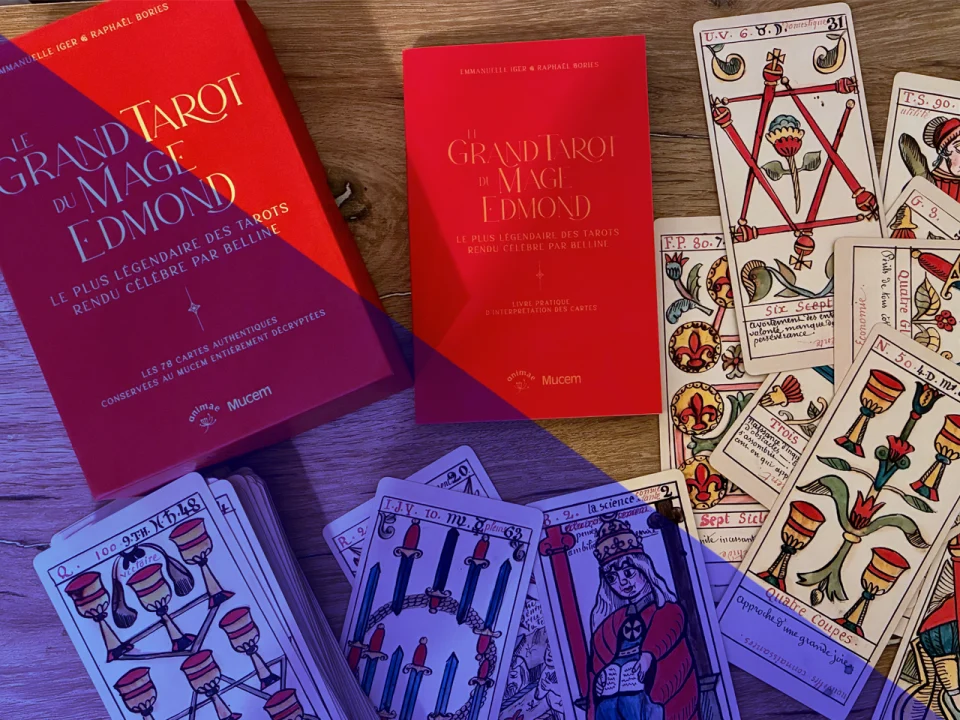 Photos du Grand tarot du mage Edmond aux éditions Animae